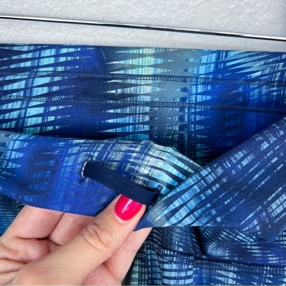 Lululemon Wunder Train High-Rise Tight 25" *Foil, Shapeshifter Flux Blue Multi 8 - Picture 3 of 8